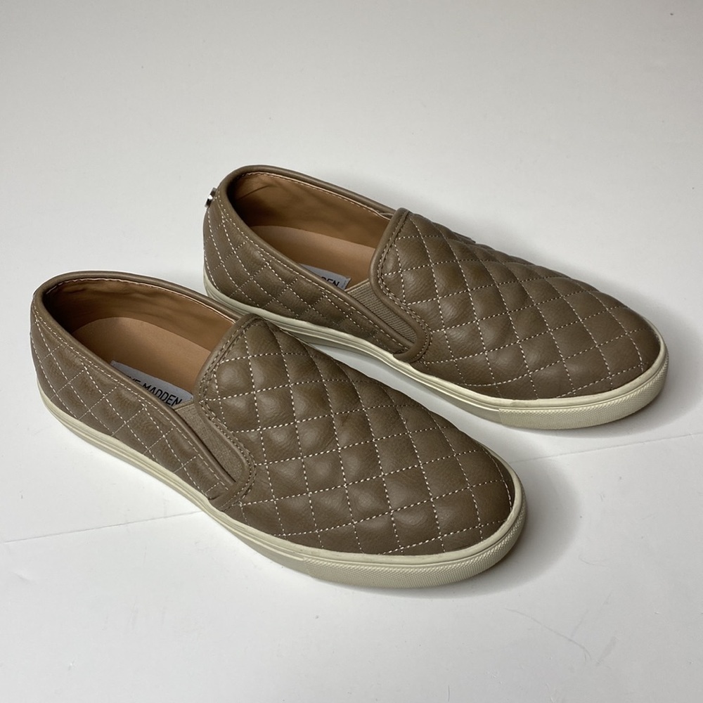 STEVE MADDEN Ecentreq Quilted Slip-on Comfort Shoe Tan size 9-1/2 - Picture 4 of 9